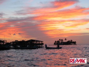 Utila-Cays-at-Sunset