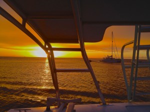 1-Roatan>Bay Islands>Discovery Sunset Sail-1a